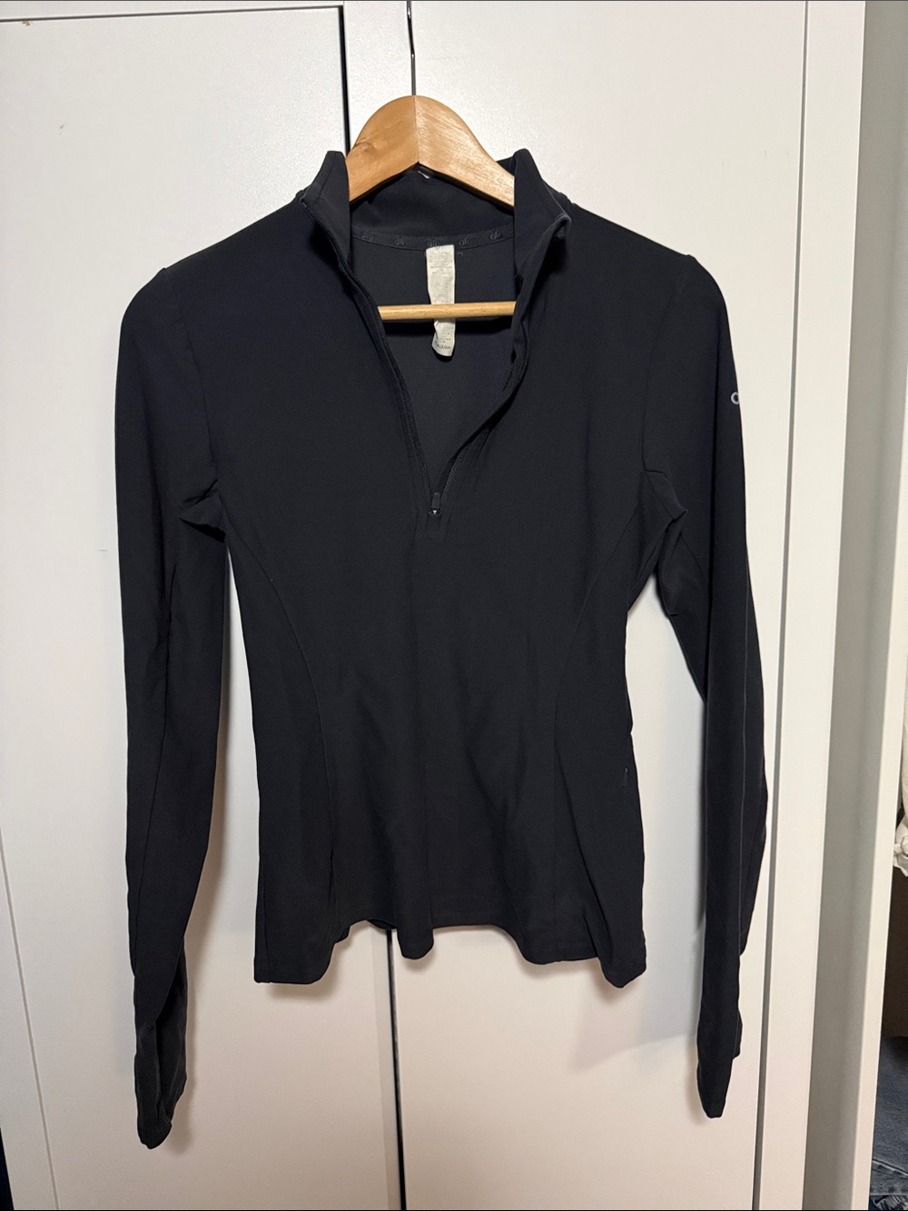 ALO Yoga Black Quarter-Zip Long-Sleeve Turtleneck Sweater